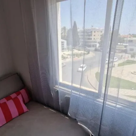 Apartment D Center *